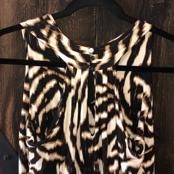 Ann Taylor dress with cutouts on the back = sexy! - Picture 3 of 8